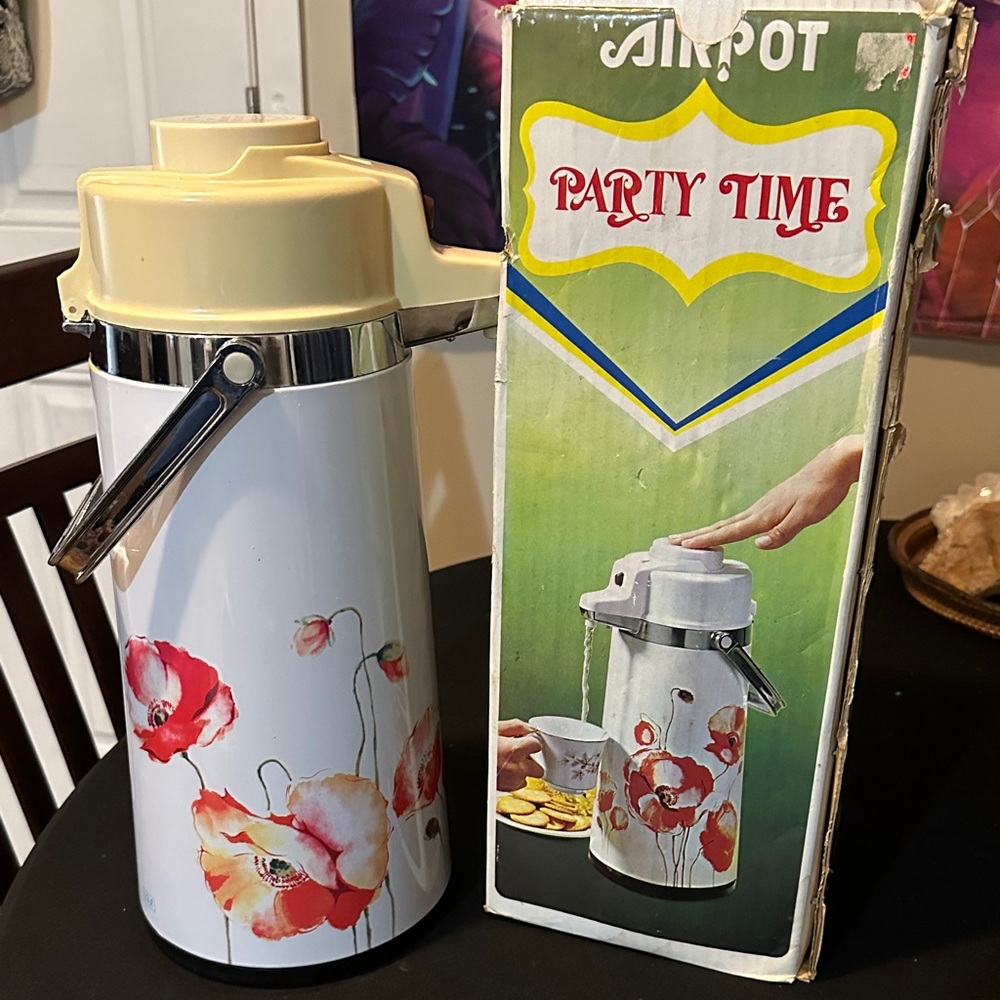 Floral Party Time Working/Tested Thermos with Dispenser.  Vintage